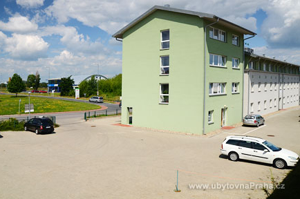 parkování u ubytovny imos
